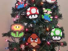 Gekke en geeky kerstbomen. Fijne feestdagen! 
